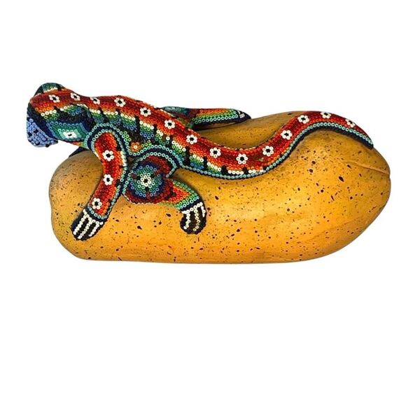 Arte Huichol Iguana Lizard Beaded Signed Miguel Ramirez Mexico READ - Picture 2 of 5